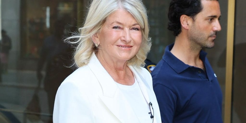 062625-martha-stewart-soc-03adfaacd43c490eb0e00585c8262305.jpg