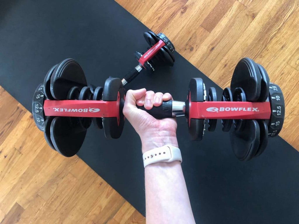 Web_1500-vwt-bowflex-selecttech-552-adjustable-dumbbells-ashleigh-morley-07-4e138c8cd2254181be32025a.jpeg