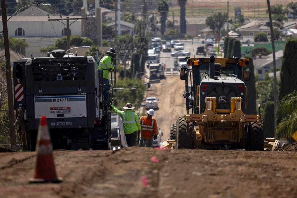 construction_workers_during_los_angeles_heat_wave.jpg