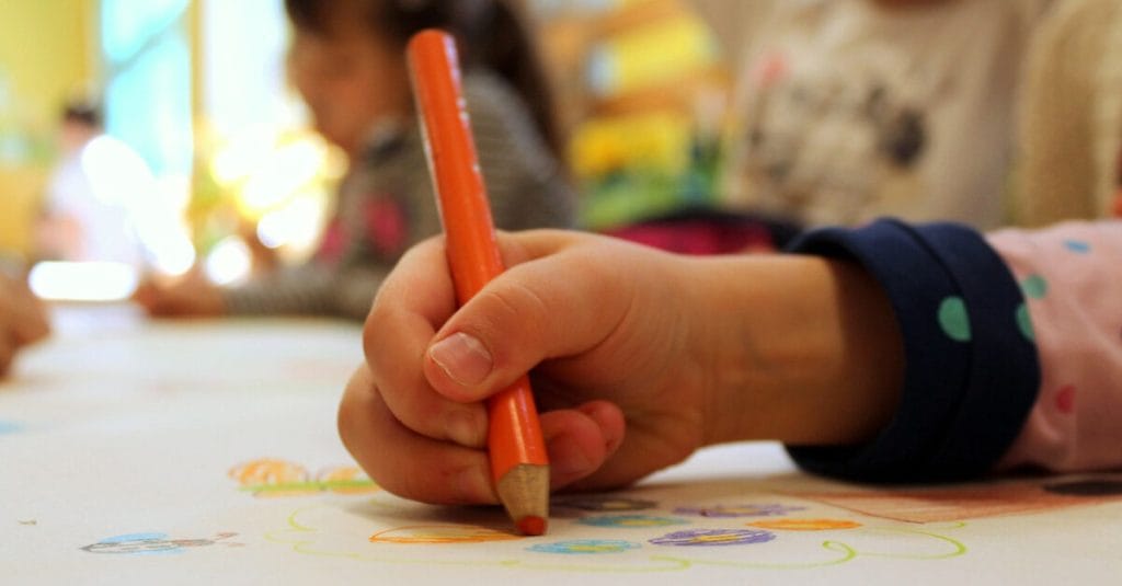 crayon-4766037_1280-1200x627.jpg
