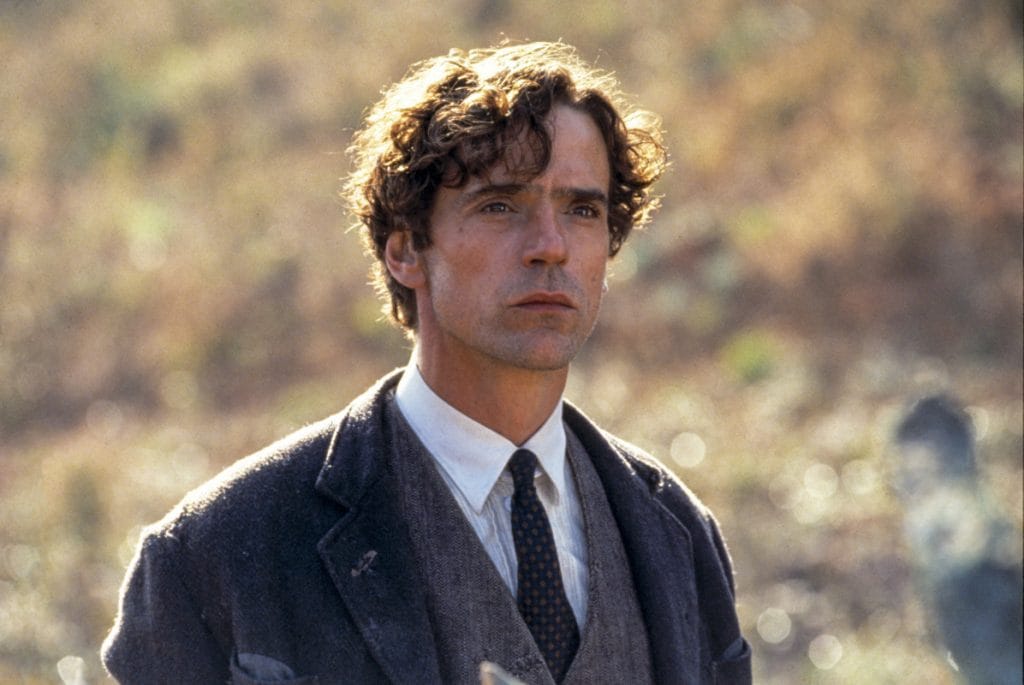 jeremy-irons-in-the-house-of-the-spirits-directed-by-bille-august-1992-photo-by-rolf-konowsygmasygma.jpeg