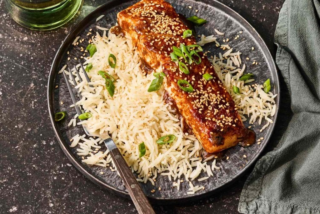 miso-glazed-salmon-FT-RECIPE0625-4836513b829c462595cd571c5e37d02a.jpeg