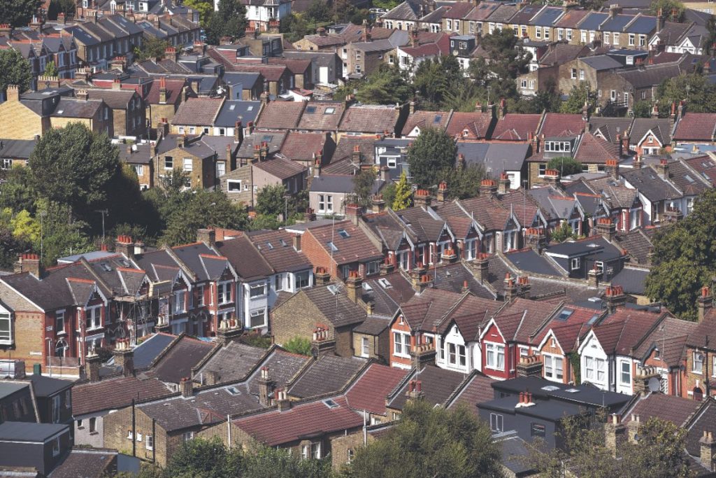 000-London-Housing-1-e1731053884636.jpg