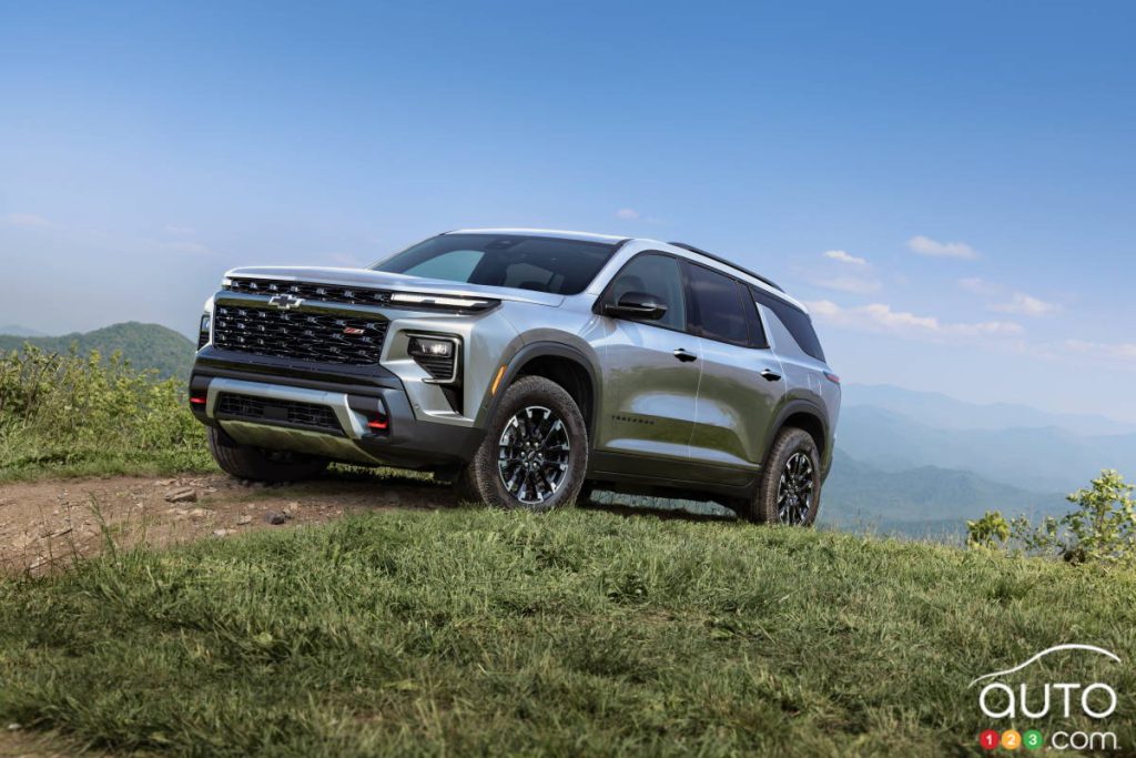 2024-chevrolet-traverse-z71-005fr.jpg