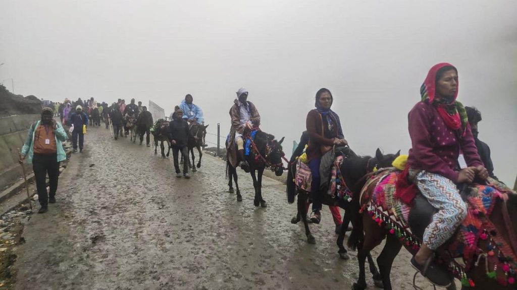 Amarnath Yatra: 7,307 pilgrims leave Jammu base camp