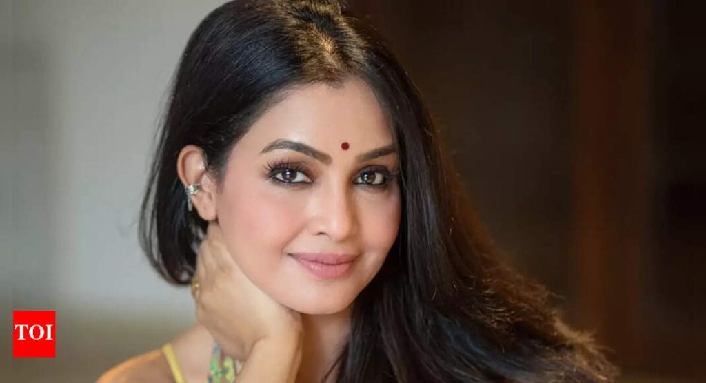 Bhabiji’s Shubhangi Atre on financial restraints post marriage; says ‘7 days into the wedding I realised I have to work’ | - Times of India
