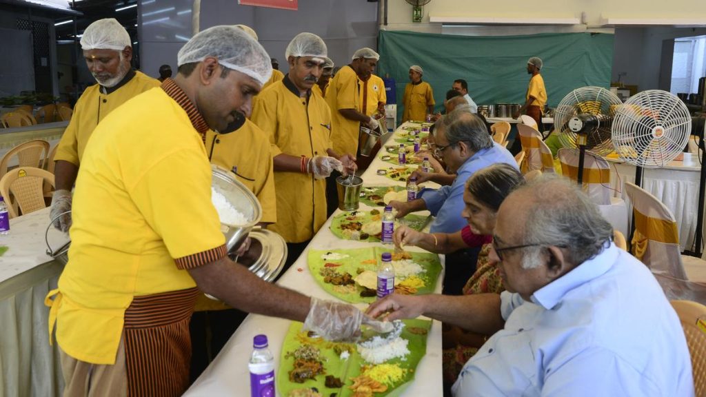 Catering units in Tamil Nadu must intimate on display of their names in Tamil during registration, renewal