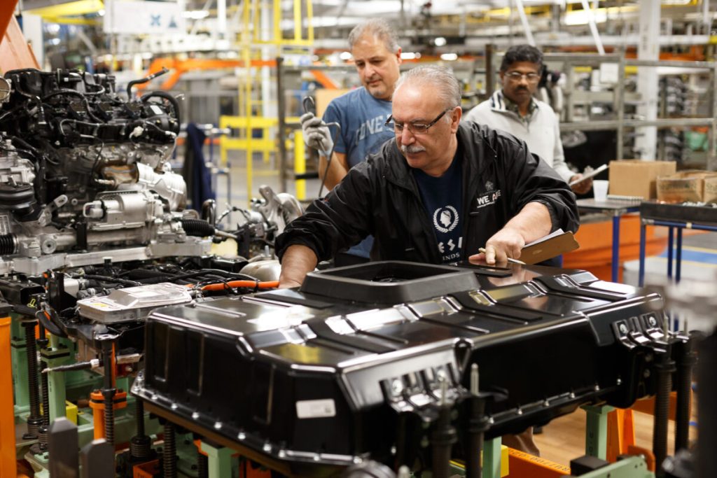 Chrysler-Canada-production-scaled.jpg