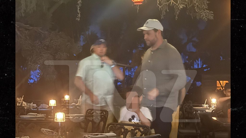 JD Vance Has Lunch in 'Pirates of the Caribbean' Ride on Disney Trip
