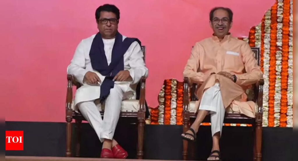 Language row: After 20 years, Thackeray brothers share stage at mega 'victory' rally | India News - Times of India