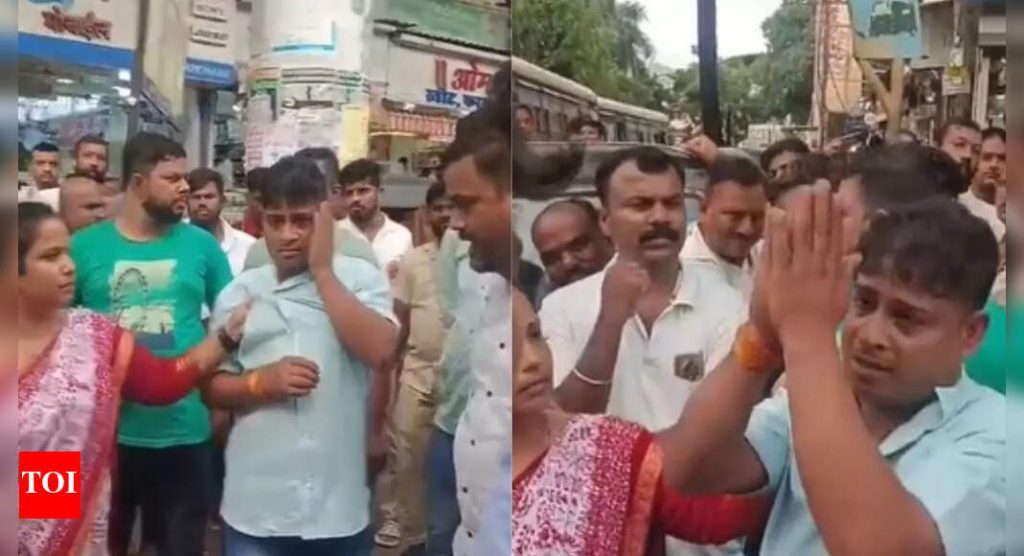 Language row: Auto driver slapped by Shiv Sena (UBT) workers in Virar over ‘anti-Marathi’ remarks; apologises later | Mumbai News - Times of India