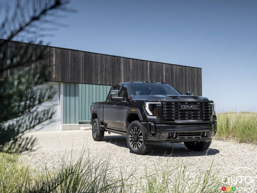 MY24_GMC_Sierra_Denali_Ultimate_HD_GMCA8340_v5fr.jpg