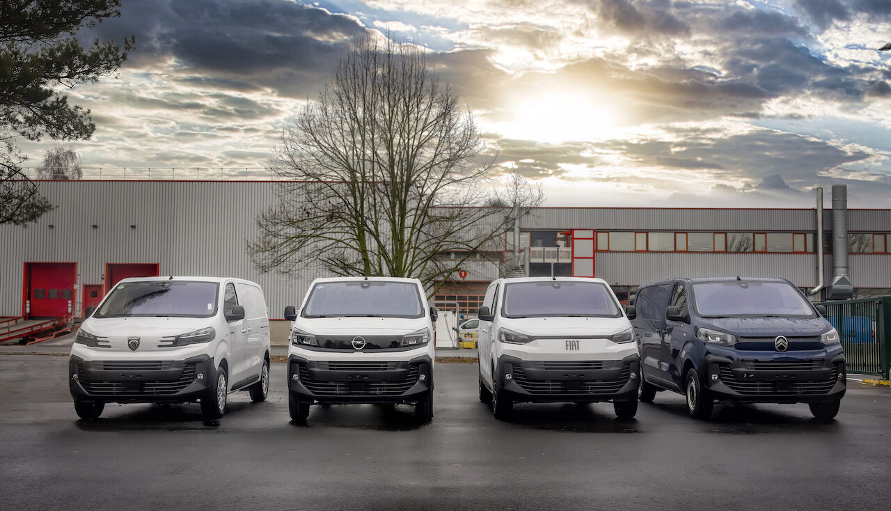 Stellantis-Mid-size-Hydrogen-Fuel-Cell-Van-Line-up-e1752661907456.jpg