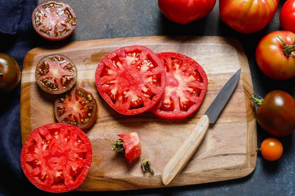 Tomato-Flights-Are-the-Treat-Well-Be-Making-All-Summer-Long-9c41a57acf084012a3dcb246c5a2119d.jpg