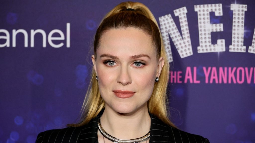 evan-rachel-wood-practical-magic.jpg