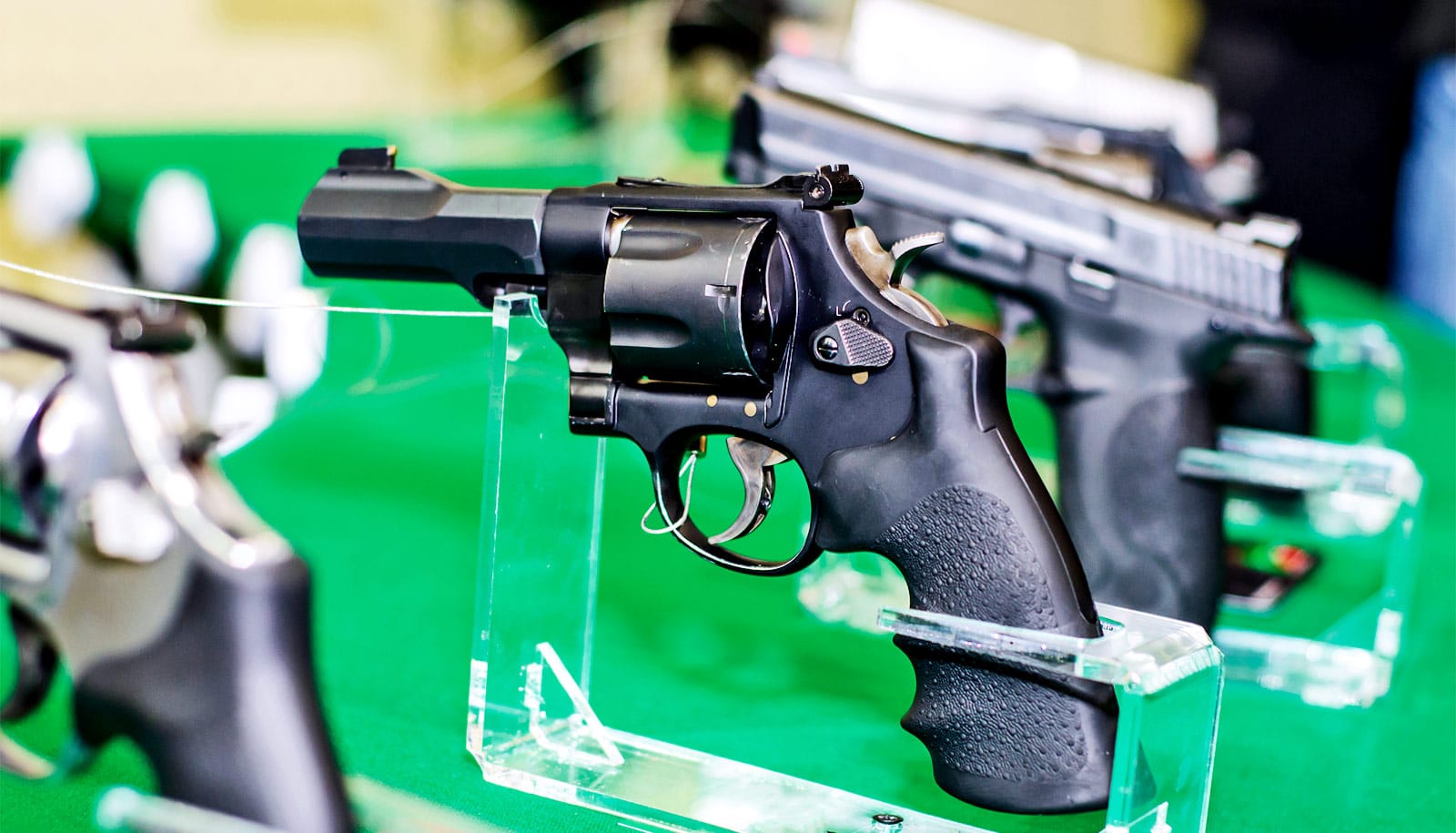 gun-sales-covid-19-pandemic-1600-1.jpg